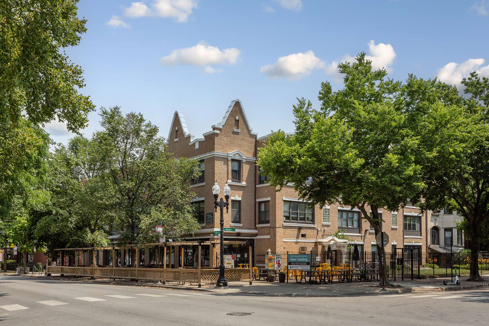 4555 N Malden ST #204, Chicago, IL 60640