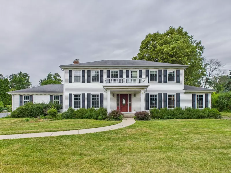 558 Saint Andrews LN, Inverness, IL 60067