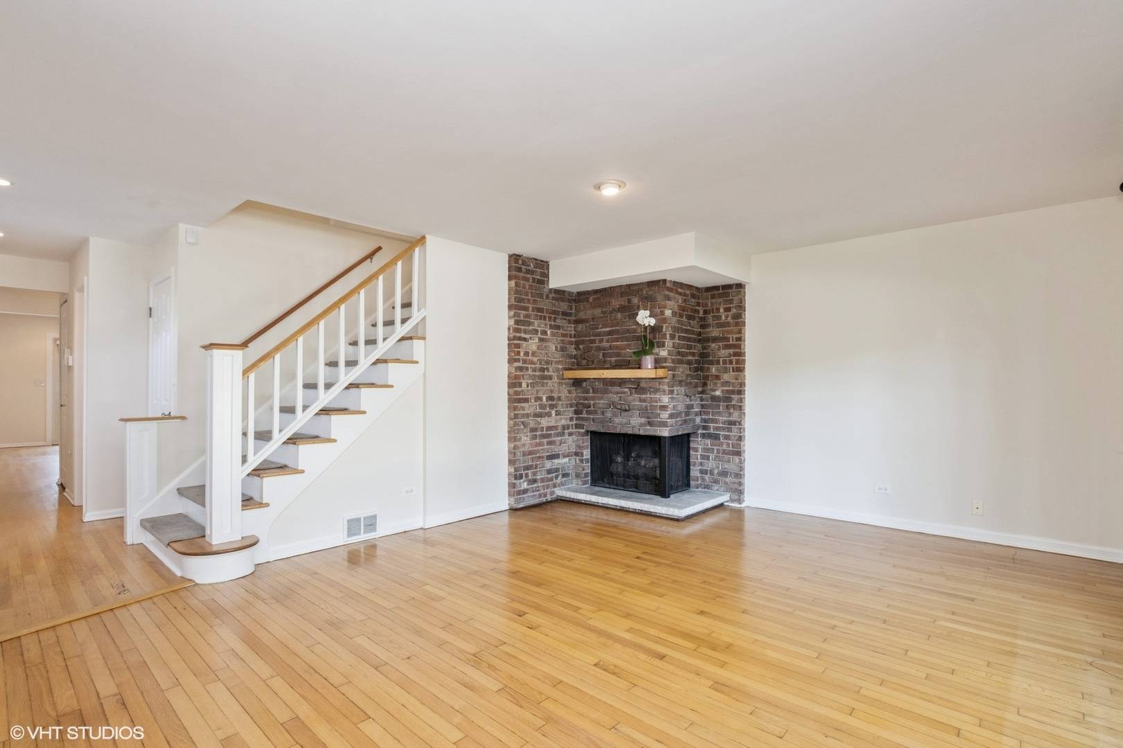 Evanston, IL 60201,3231 Central ST