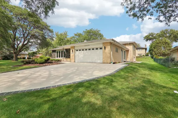 Darien, IL 60561,7701 Sawyer RD