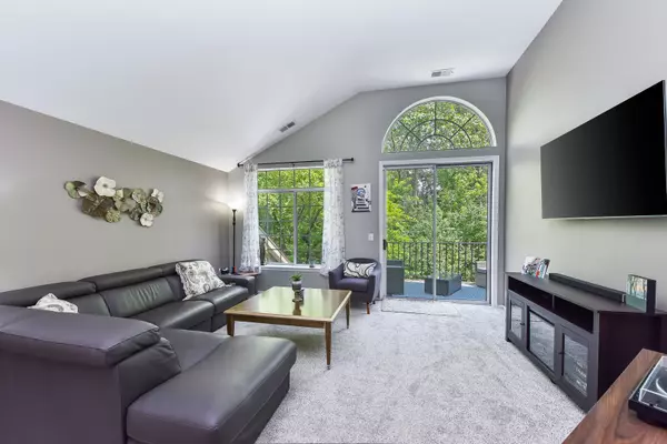 Warrenville, IL 60555,30W050 Willow LN #30W050