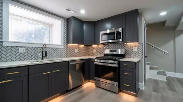 Chicago, IL 60640,1706 W Balmoral AVE #GARDEN