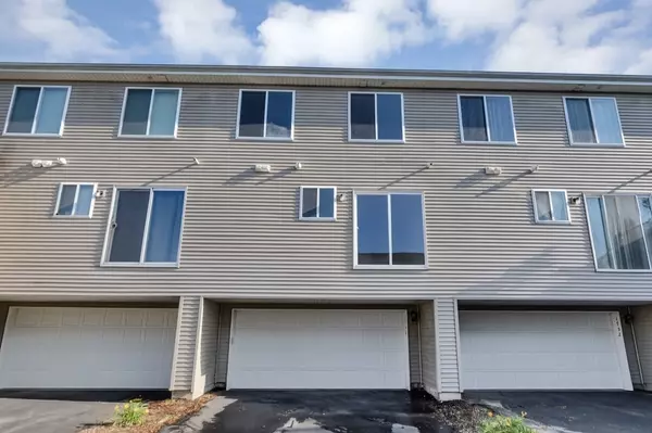 Pingree Grove, IL 60140,1746 Spinnaker ST #0