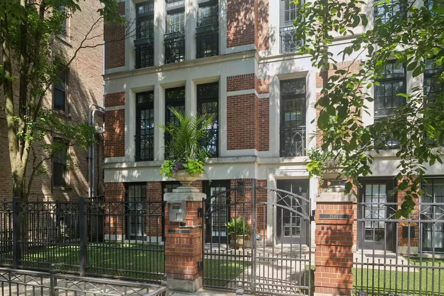 3547 N Fremont ST #1N, Chicago, IL 60657