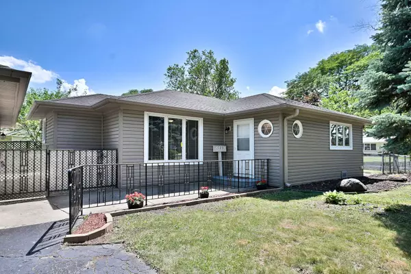 Rolling Meadows, IL 60008,2309 Hawk LN