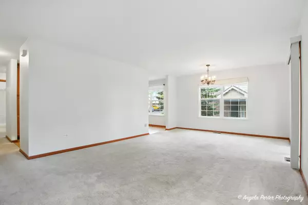 Mchenry, IL 60050,312 Whitaker TRL #312