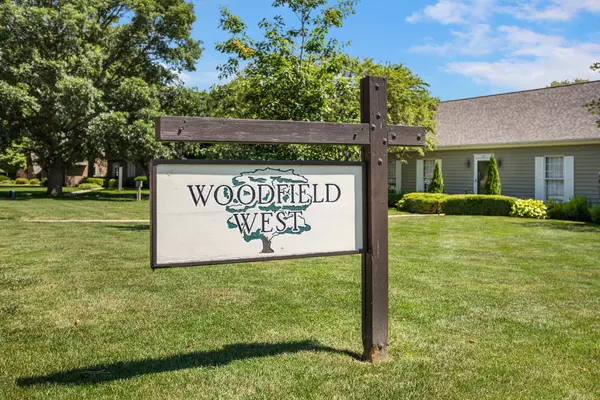 Mahomet, IL 61853,400 Deer Run DR