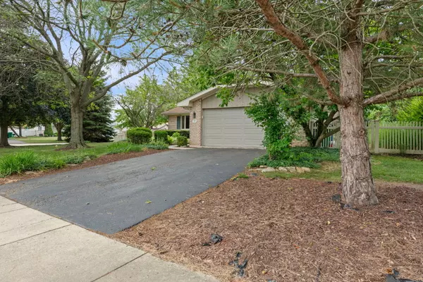 Homer Glen, IL 60491,13635 W Ironwood CIR