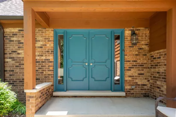 Woodstock, IL 60098,1313 Chatham LN