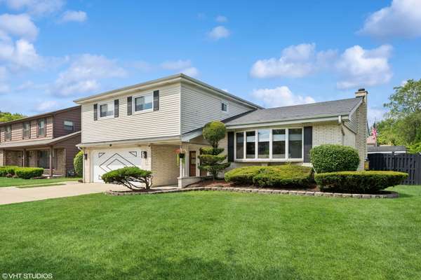 2342 S Shag Bark TRL, Arlington Heights, IL 60005