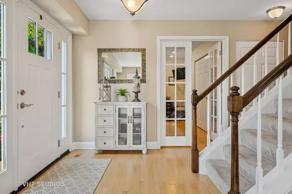 Schaumburg, IL 60194,1700 GREEN RIVER DR