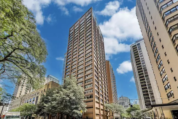 247 E Chestnut ST #502, Chicago, IL 60611