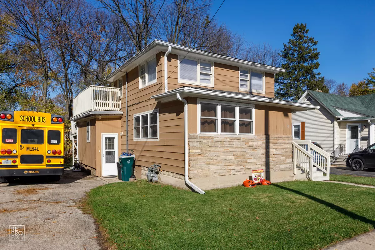Batavia, IL 60510,521 E Wilson ST #A