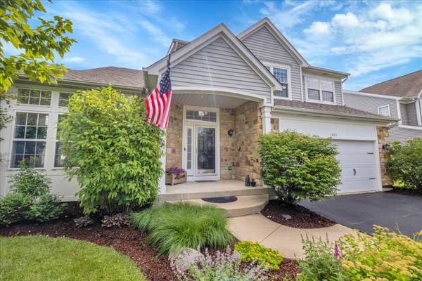 1803 Nashville LN, Crystal Lake, IL 60014