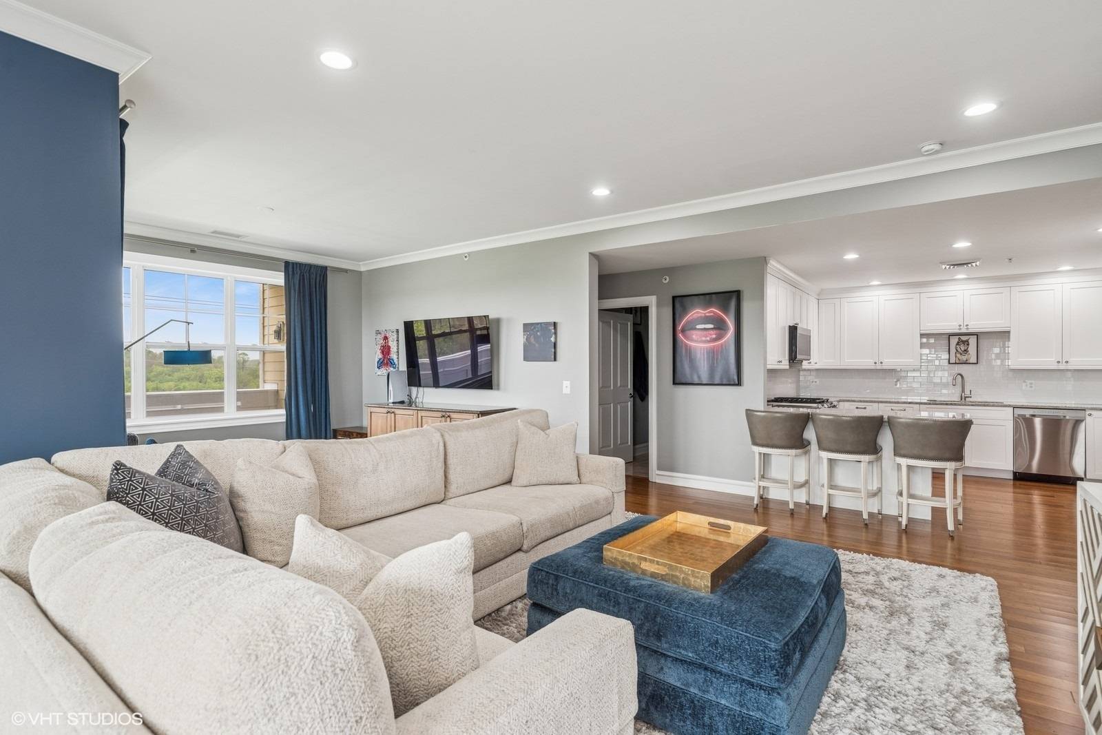 Grayslake, IL 60030,970 HARRIS RD #33