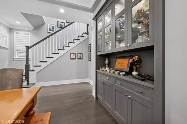 Chicago, IL 60625,4845 N Leavitt ST