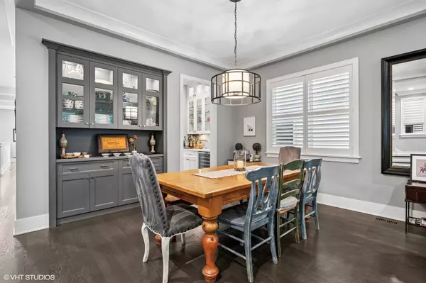 Chicago, IL 60625,4845 N Leavitt ST