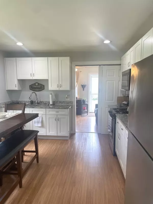 Worth, IL 60482,7401 W 113th PL