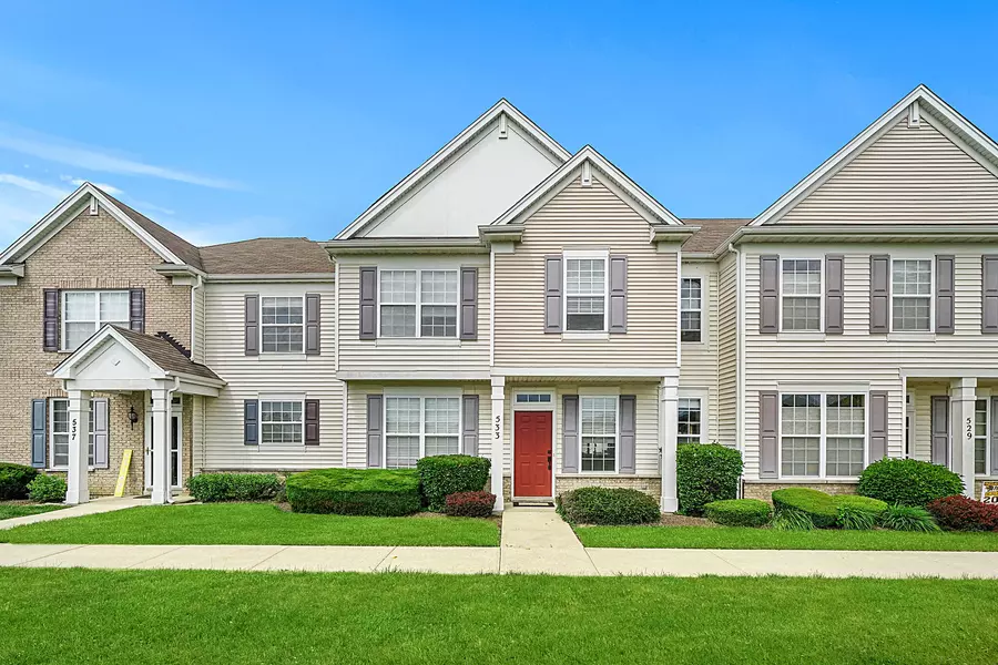 533 Cannon Ball DR, Grayslake, IL 60030