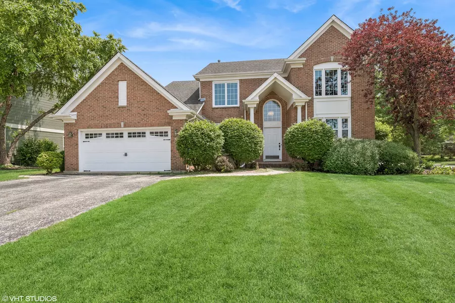 1266 Thorndale LN, Lake Zurich, IL 60047