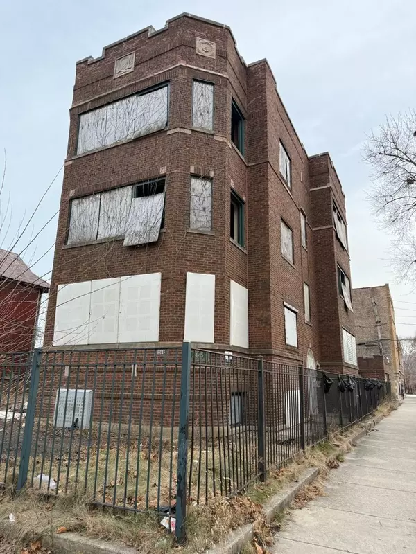 2445 E 74th PL, Chicago, IL 60649