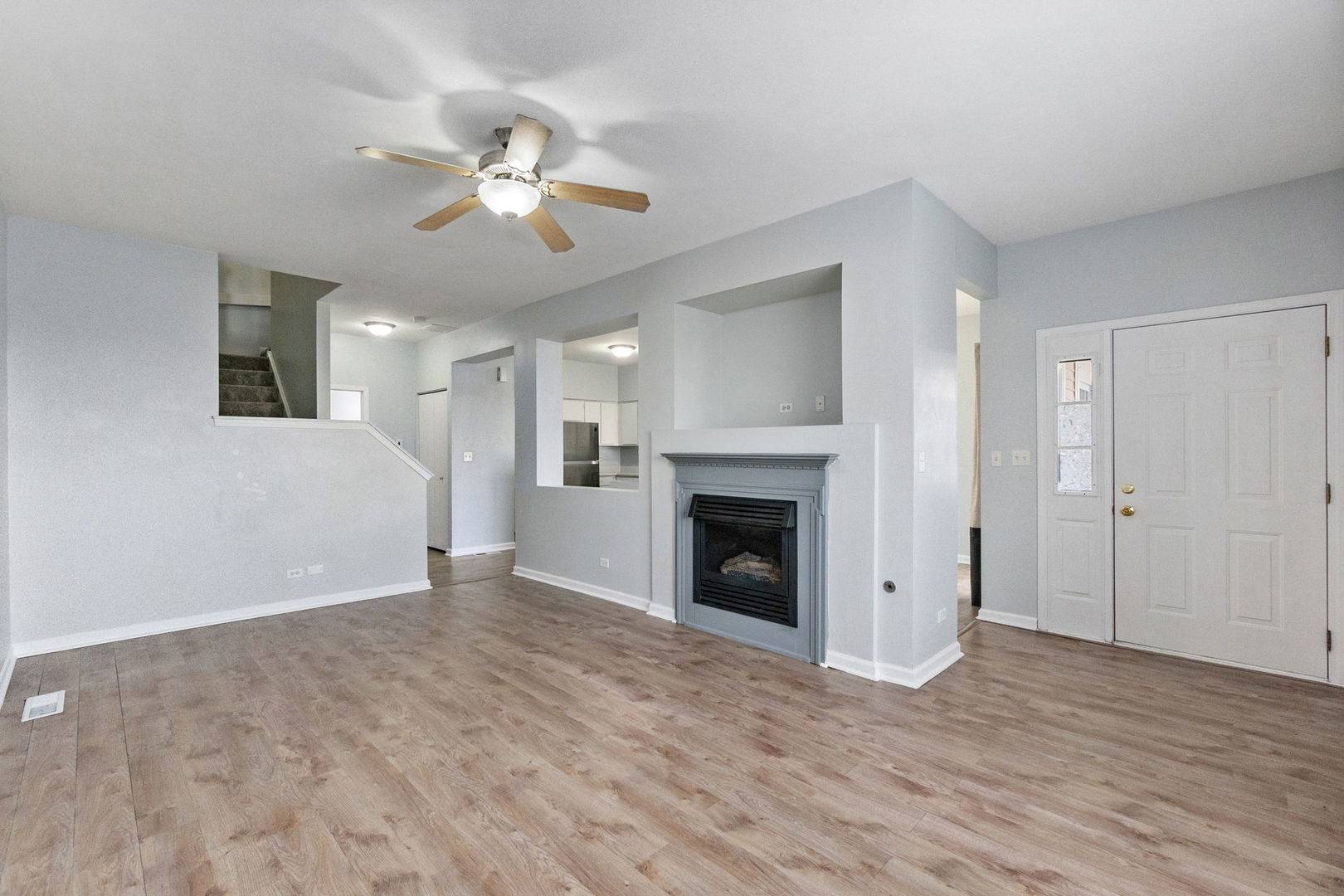 Aurora, IL 60504,199 N Oakhurst DR N #199