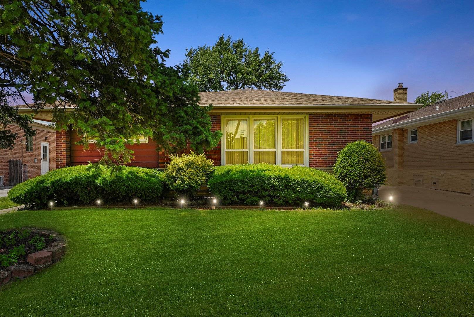 Oak Lawn, IL 60453,5504 Oakdale DR