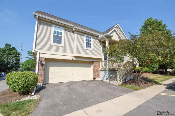 2647 N Greenwood AVE, Arlington Heights, IL 60004