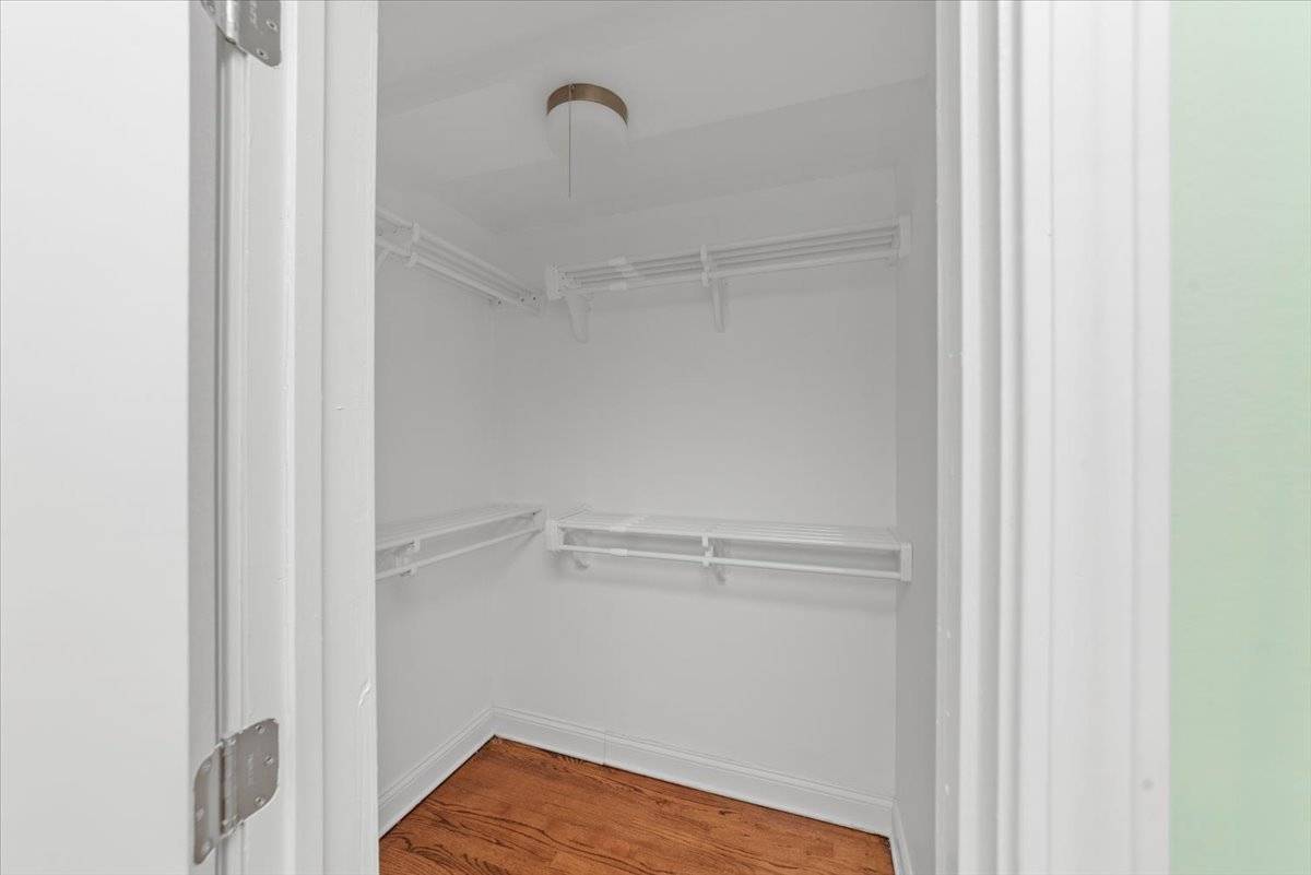 Chicago, IL 60610,1122 N Clark ST #2706