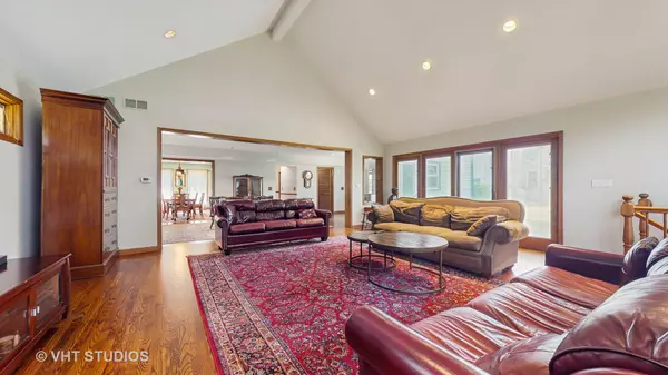 Buffalo Grove, IL 60089,1012 Hobson DR