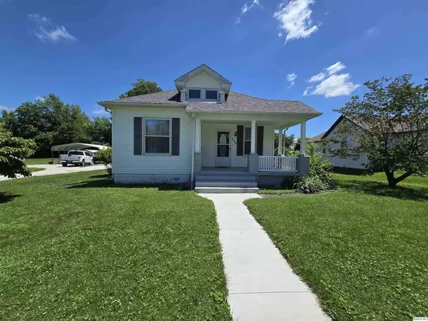 305 N Vermont, Camp Point, IL 62320