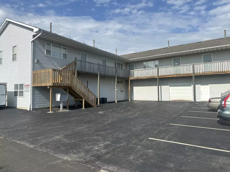 424 Wyman ST #9, Sycamore, IL 60178