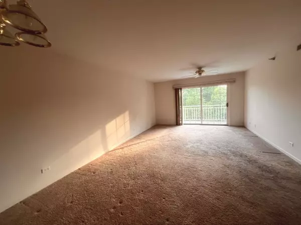 Bloomingdale, IL 60108,126 Day ST #307