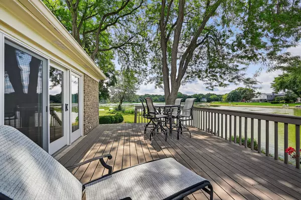 Barrington, IL 60010,1288 The Point ST