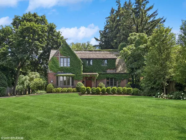 441 E Westminster PL, Lake Forest, IL 60045