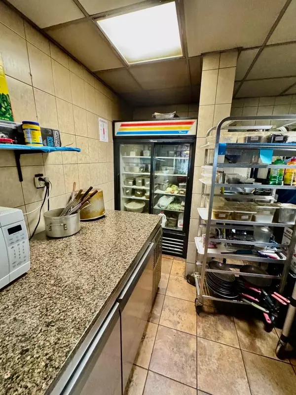 Chicago, IL 60625,2701 W LAWRENCE AVE #C