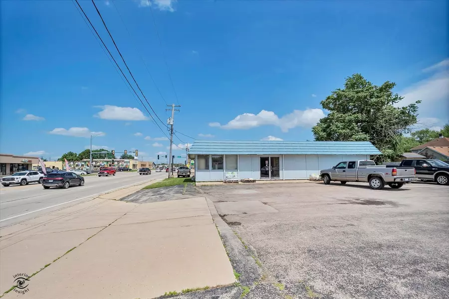 104 E South ST, Plano, IL 60545