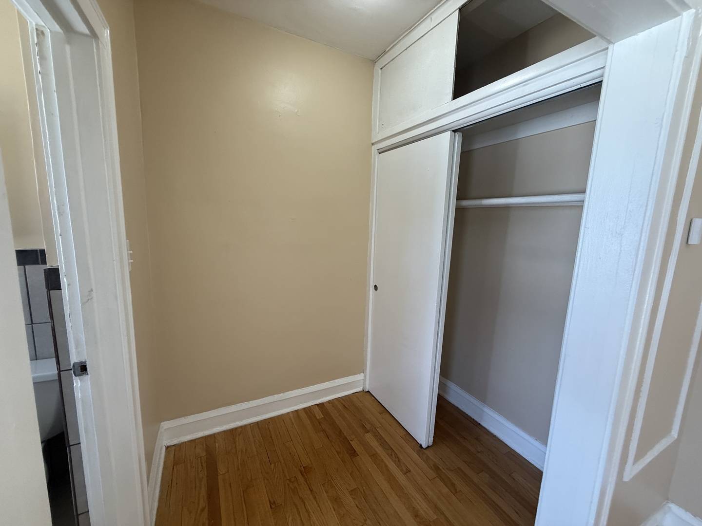 Chicago, IL 60641,2801 N Keating AVE #307