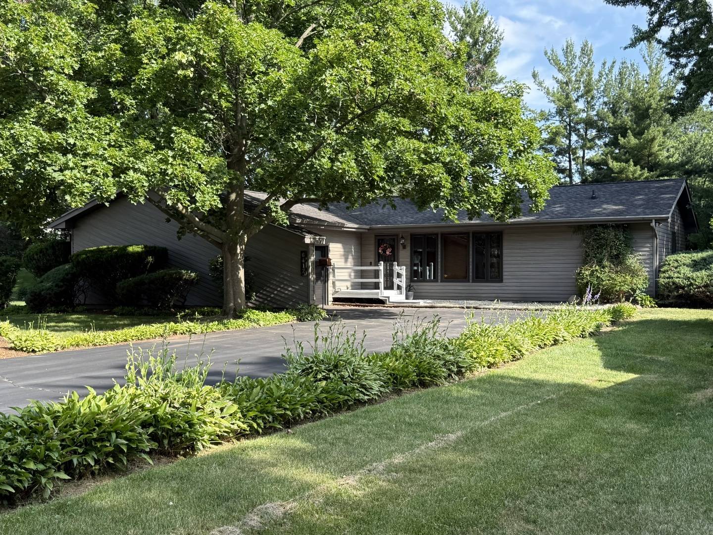 Crystal Lake, IL 60012,6412 Redbird LN