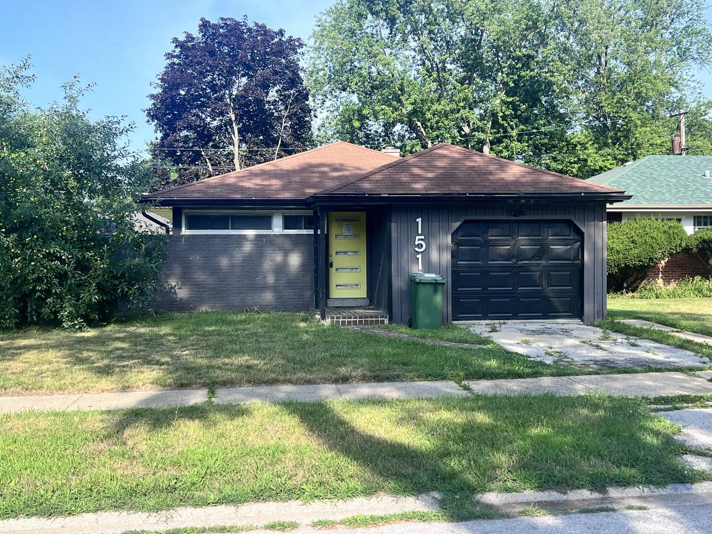 15122 Meadow LN, Dolton, IL 60419