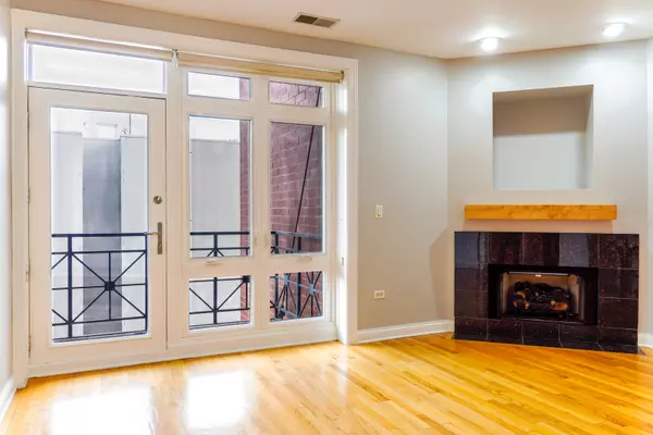 Chicago, IL 60610,1444 N Orleans ST #6E