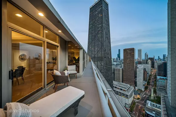 Chicago, IL 60611,950 N MICHIGAN AVE #4904