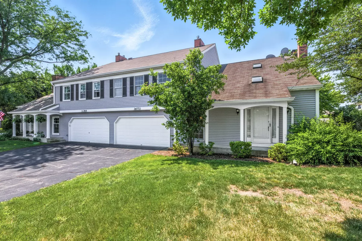 Warrenville, IL 60555,2S772 Timber DR