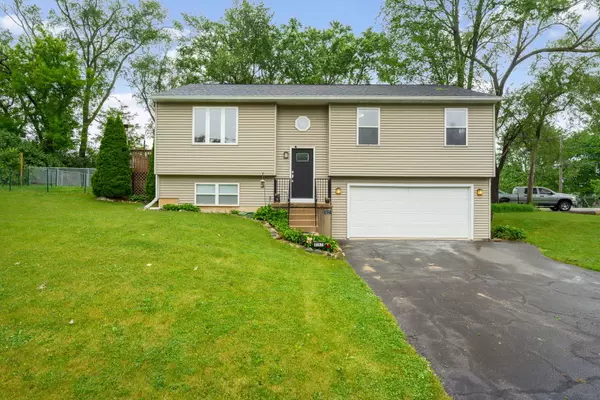 5117 Lear ST, Wonder Lake, IL 60097