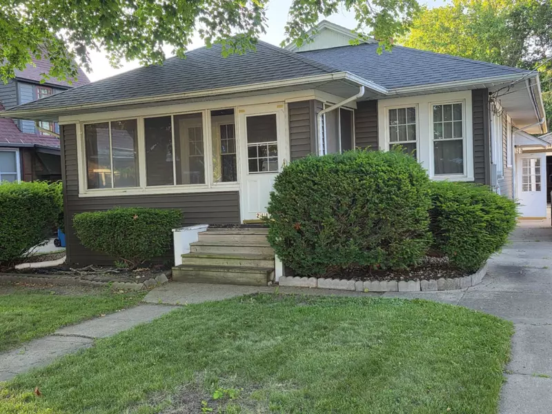 2117 11th ST, Peru, IL 61354
