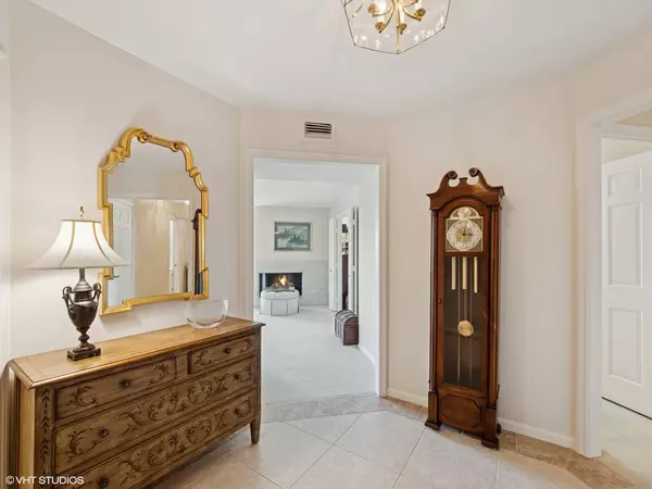 Northbrook, IL 60062,1671 Mission Hills RD #308