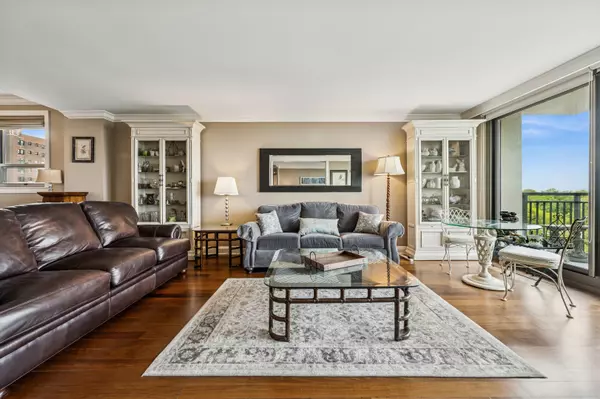 Chicago, IL 60657,3470 N Lake Shore DR #9BC