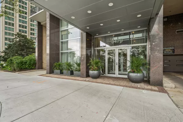 Chicago, IL 60657,3470 N Lake Shore DR #9BC