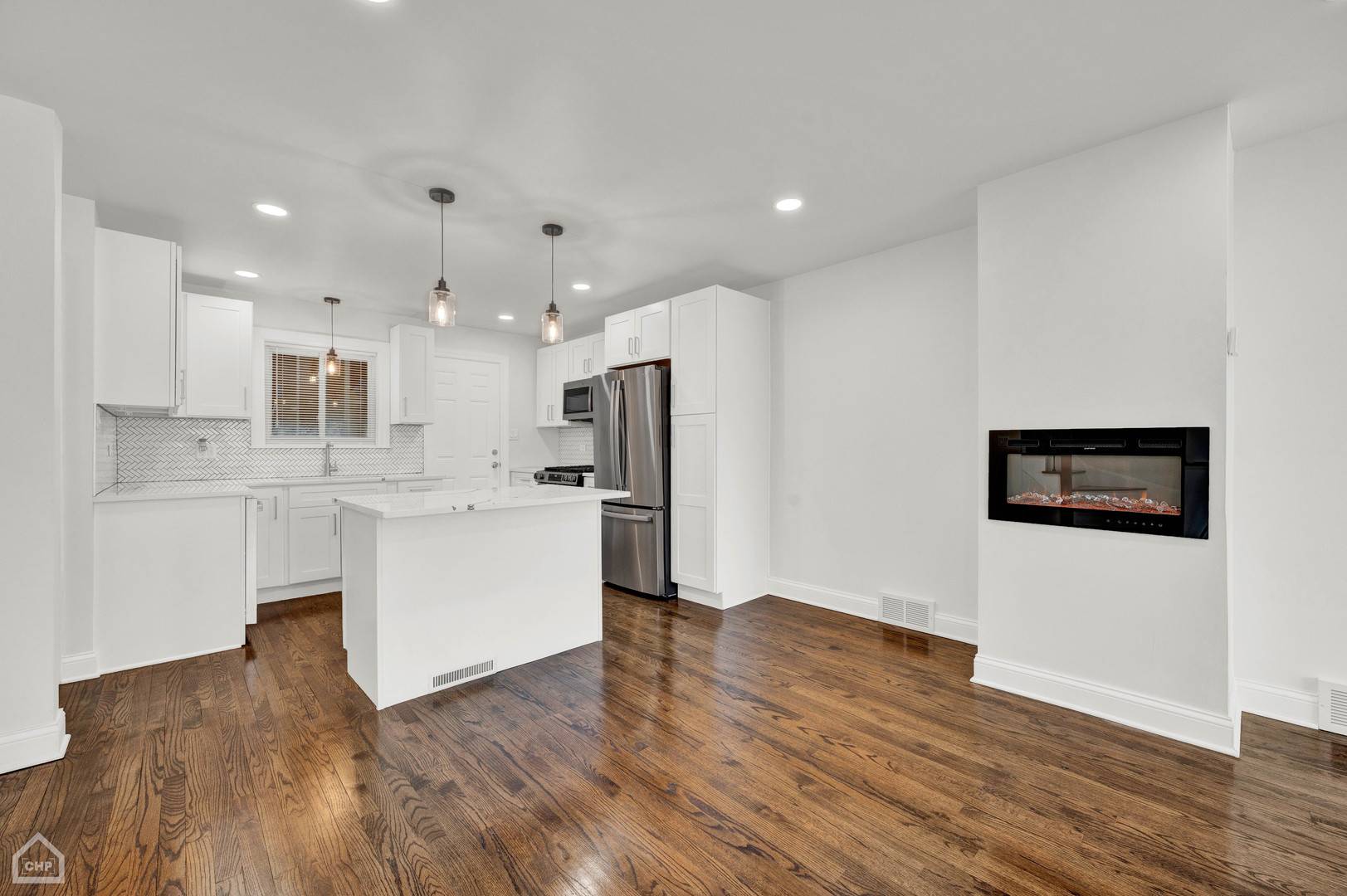 Chicago, IL 60619,8559 S Drexel AVE