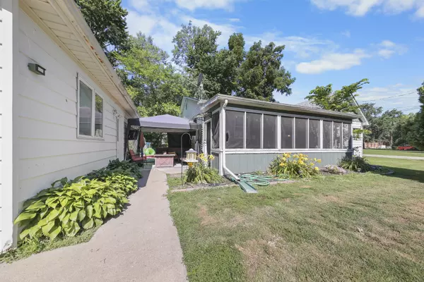 Seneca, IL 61360,162 Grant ST